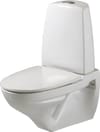 Væghængt toilet med synlig cisterne